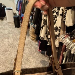 Micheal Kors, women’s bag